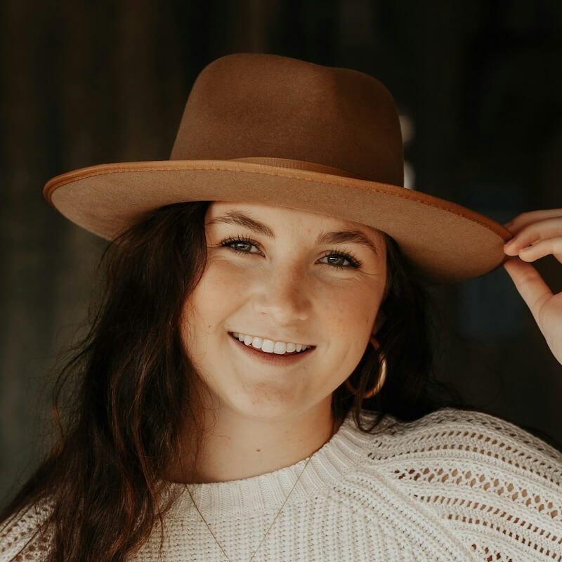 brooke-cagle-nVWUT5QIftw-unsplash-profile